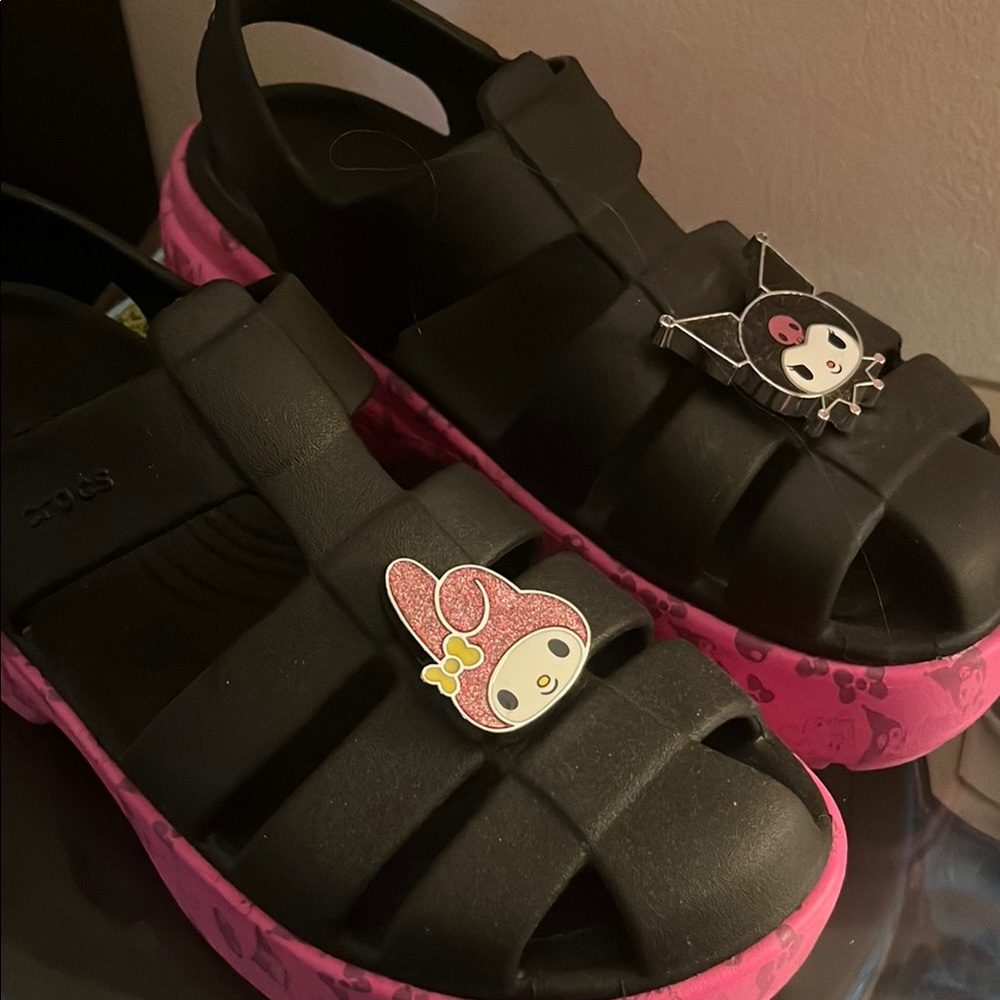 CROCS c Sanrio Black and Pink Platform Sandals with Kuromi and My Melody Charms